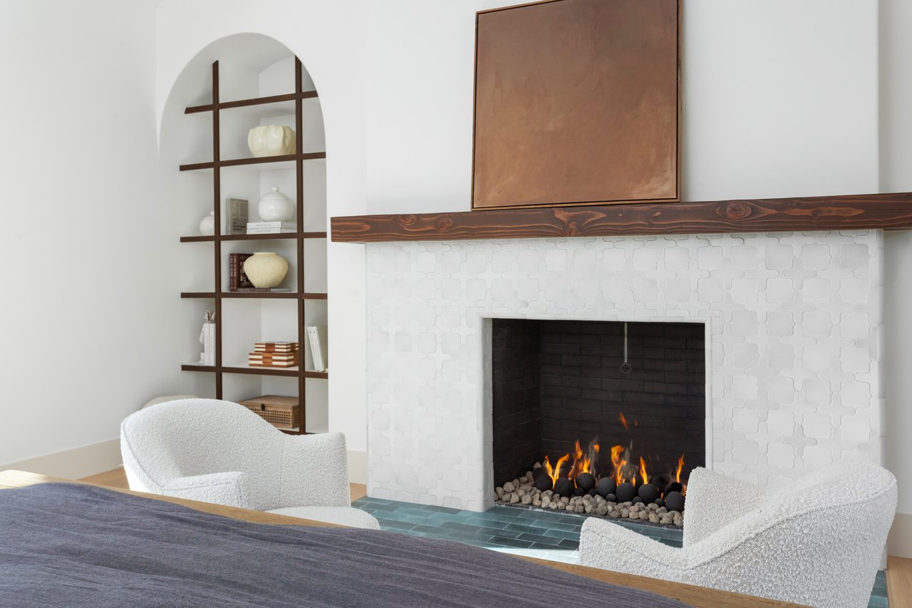 4605 E ROCKRIDGE Road