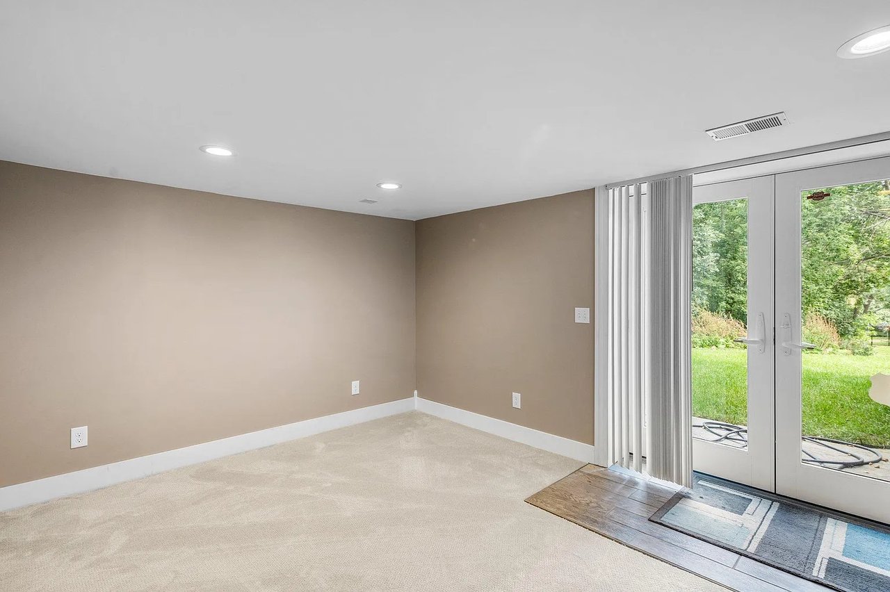 Updated Rambler in the Heart of Minnetonka