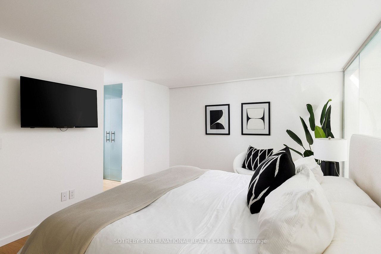 Rock Star King East Two-Storey Penthouse