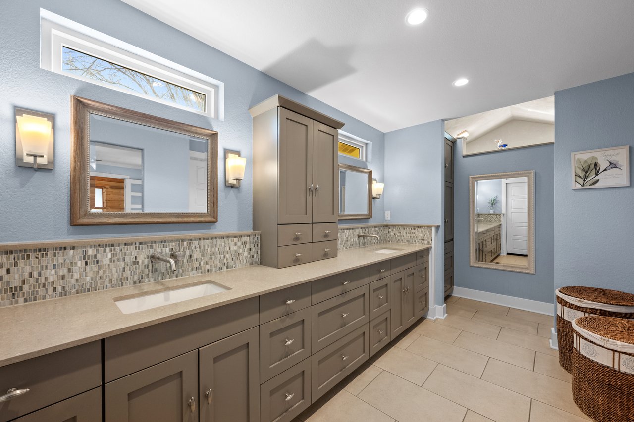 6103 Waldon Hollow