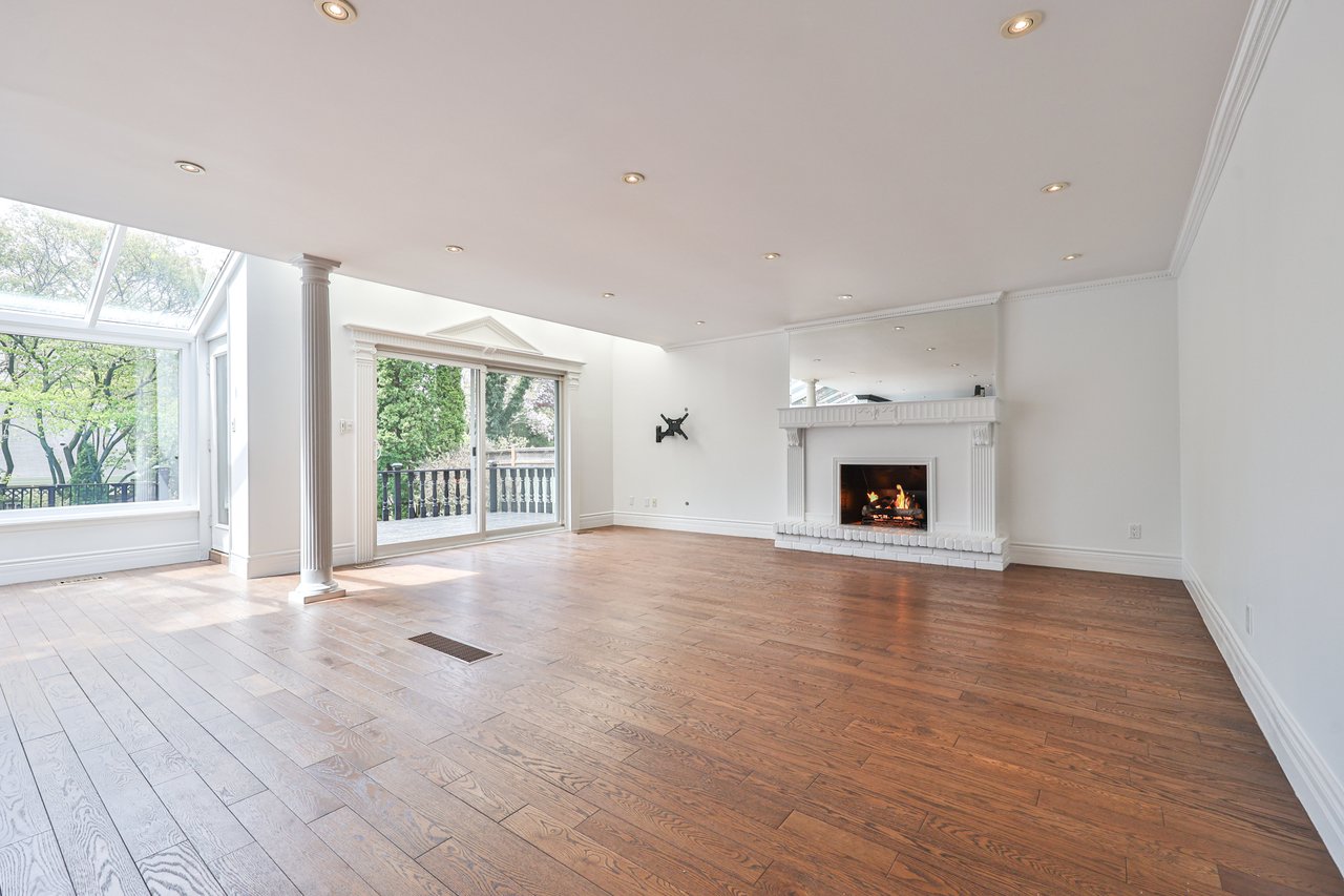 108 Whittington Place, Oakville