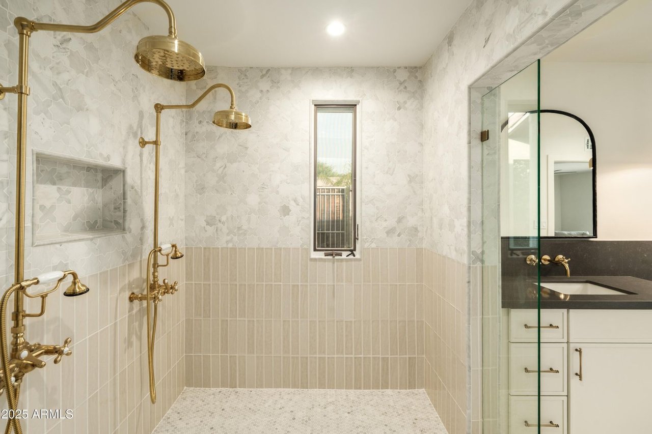 8401 E Vista Del Lago