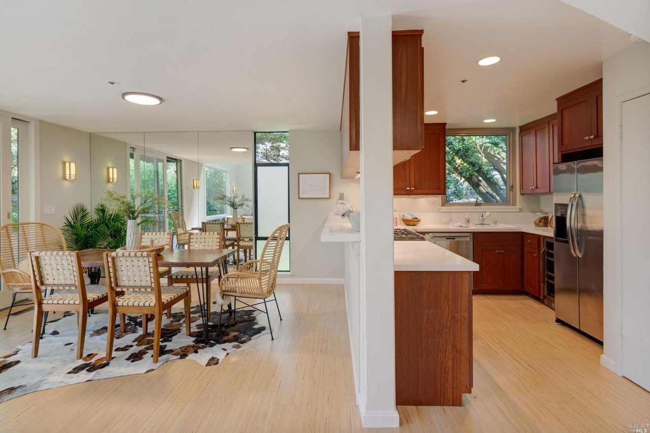 708 Cabin Dr