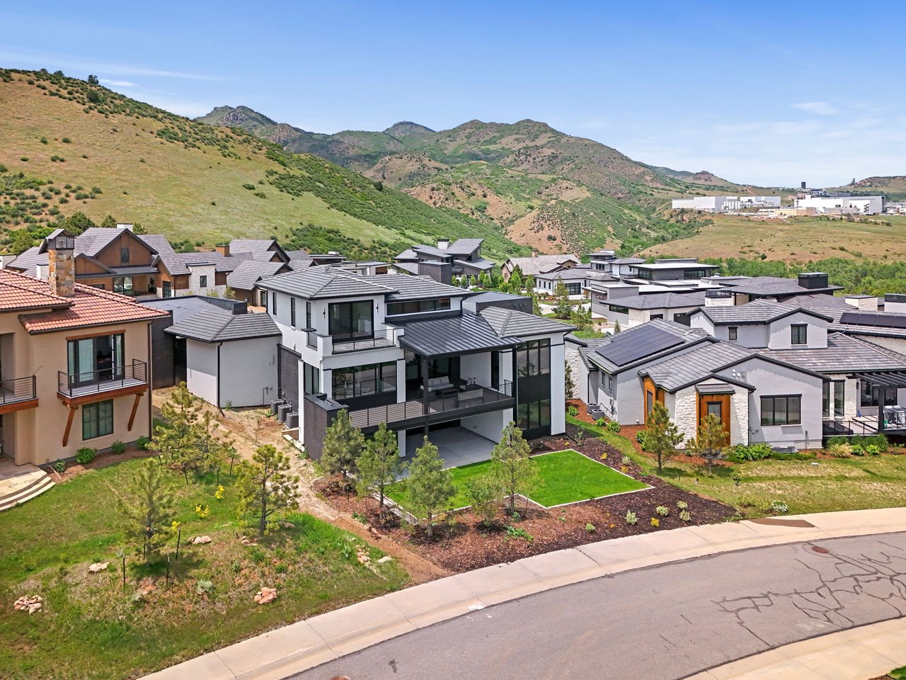 Live Elevated: Custom Luxury in the Heart of Ravenna