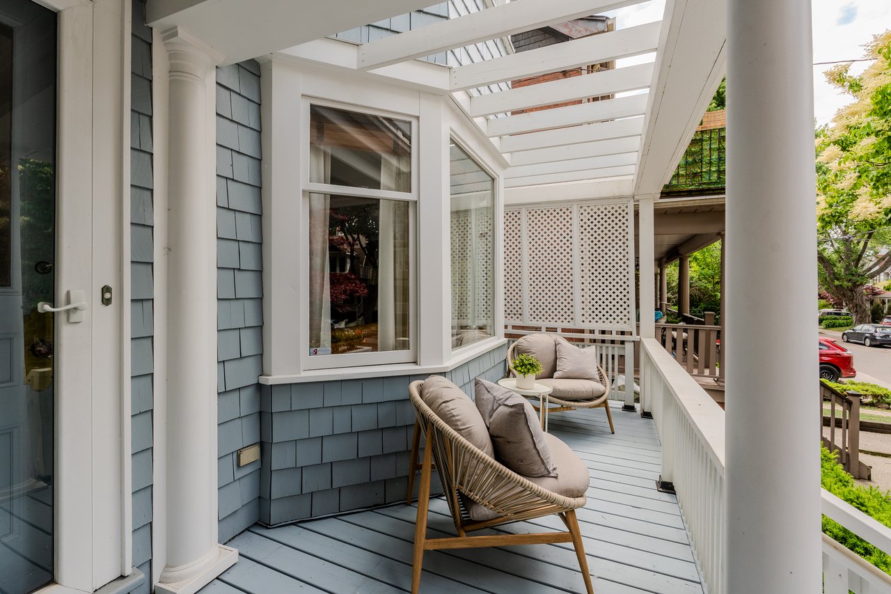 67 Leuty Ave