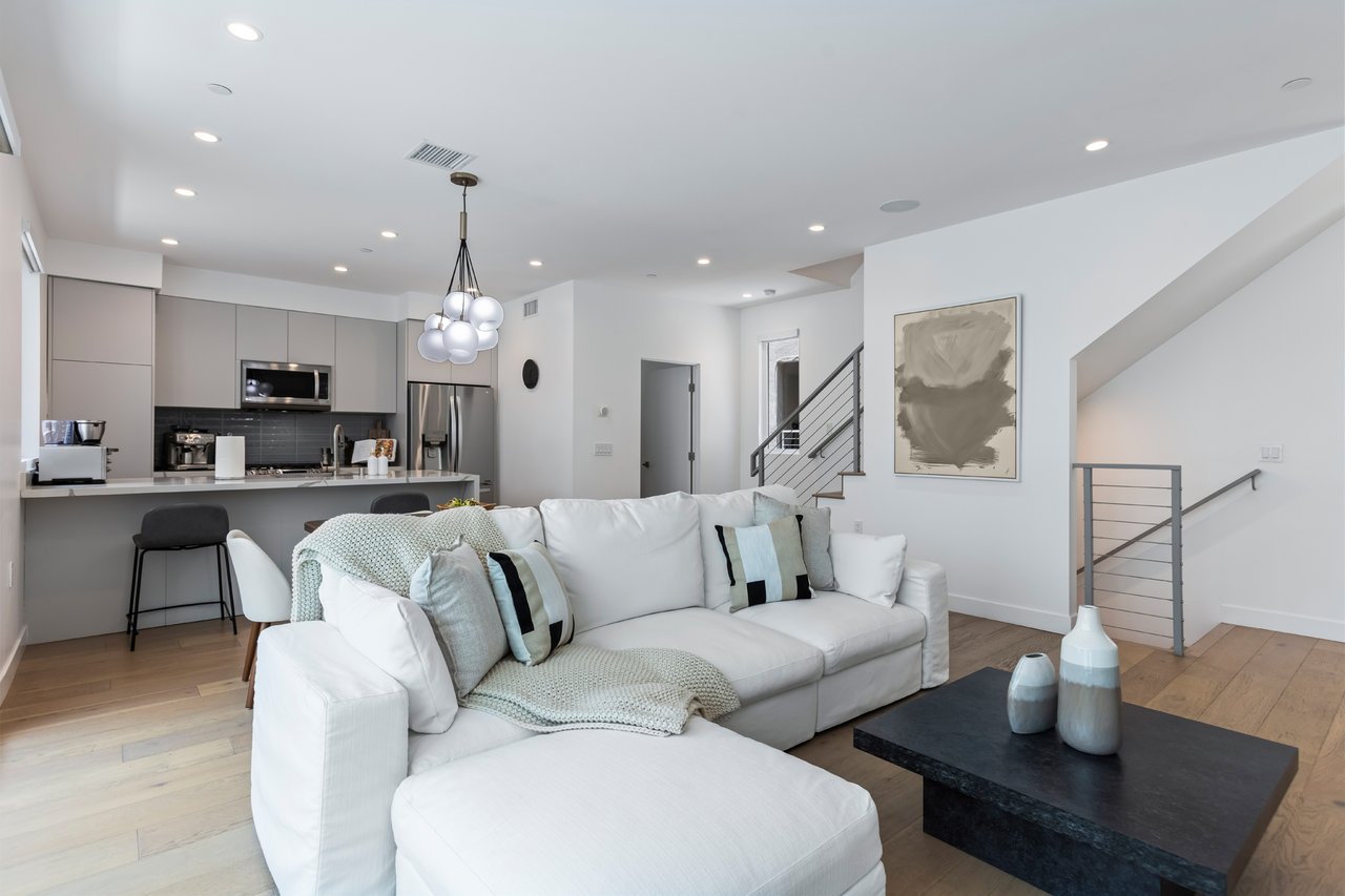 3B/3.5B Designer Home located in Prime Location