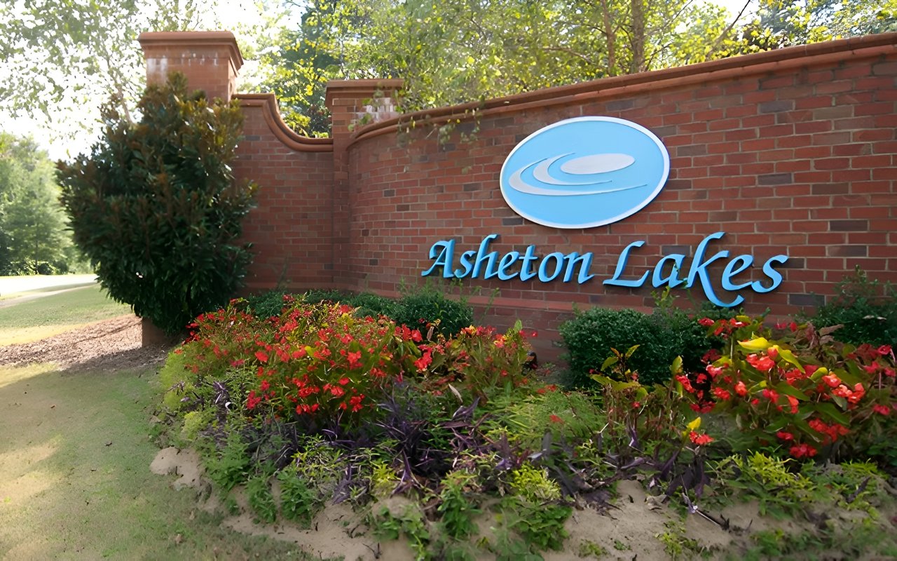 Asheton Park & Asheton Lakes