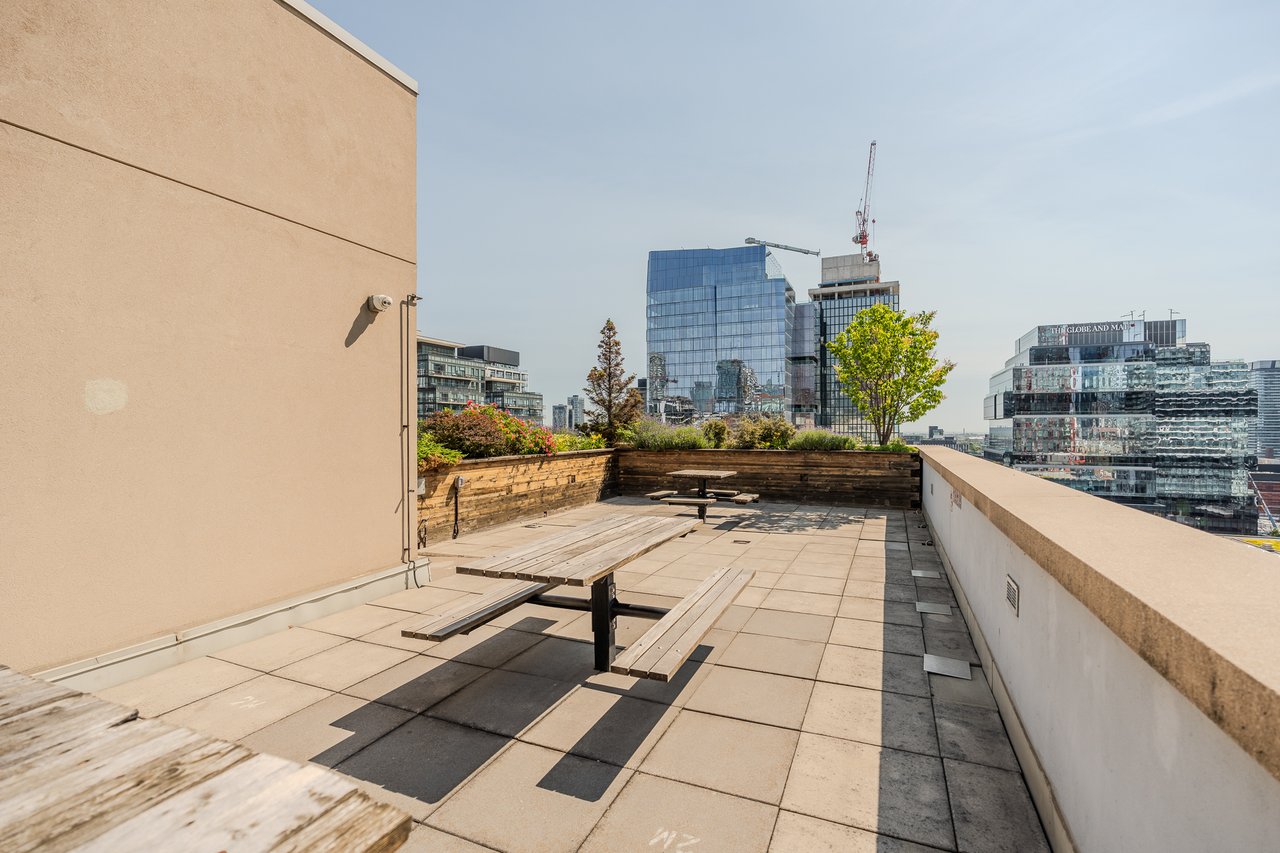 1220-230 King Street E