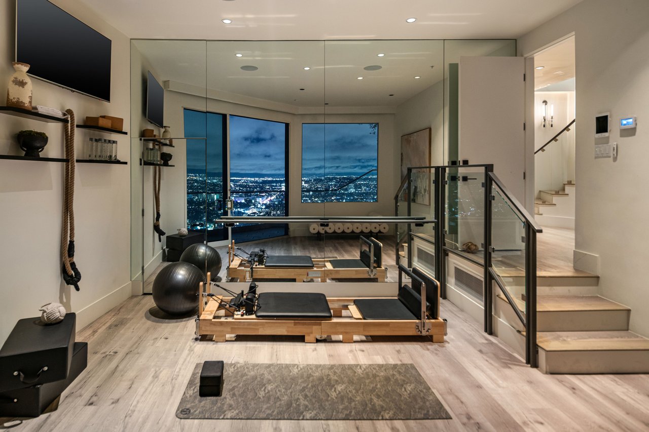 8572 Hillside Ave, Sunset Strip