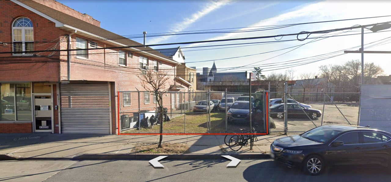 136 Jamaica Ave, Brooklyn, NY 11207