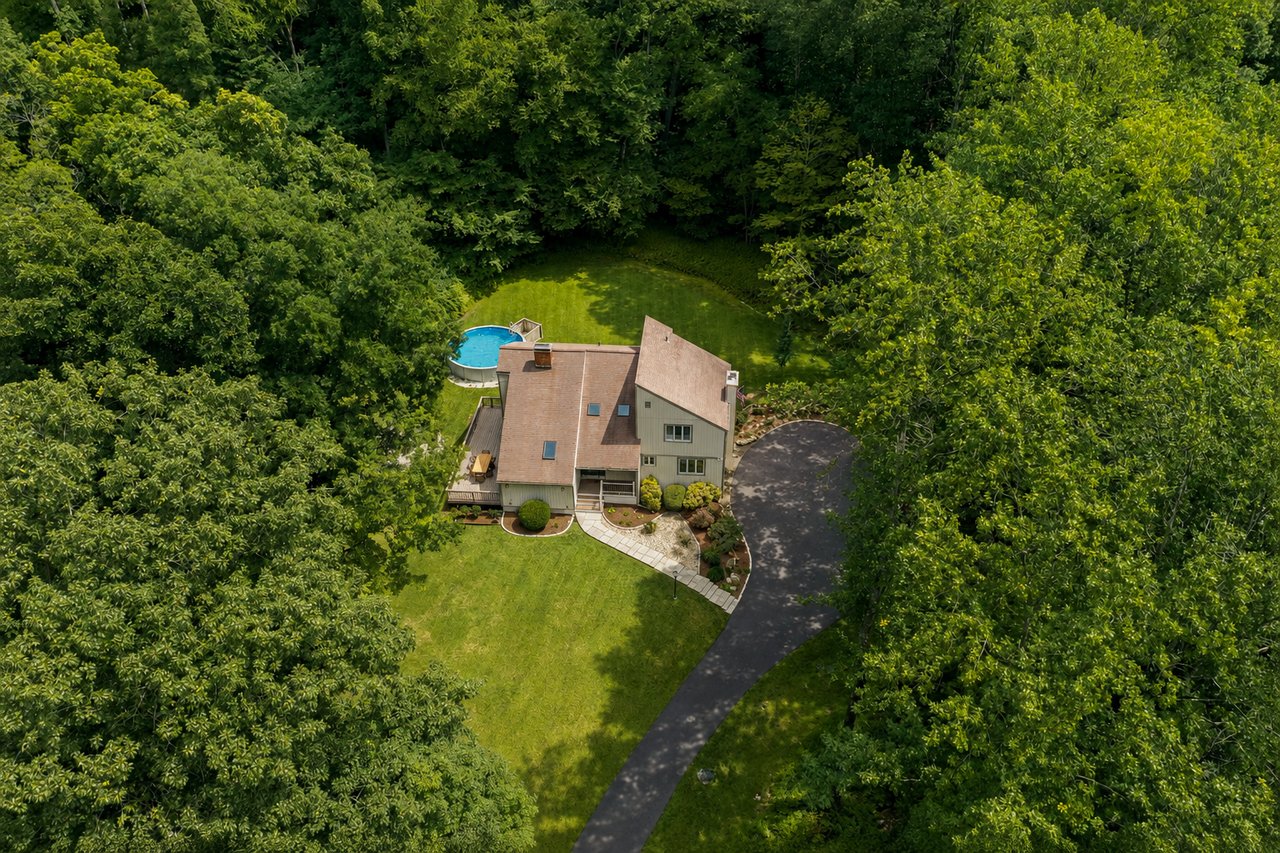 35 Katrina Circle Bethel CT: Home for Sale in Sleepy Hollow Estates
