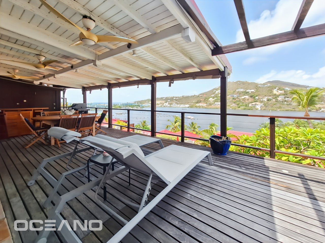 2-Bedroom Apartment with Sea View – Oyster Pond