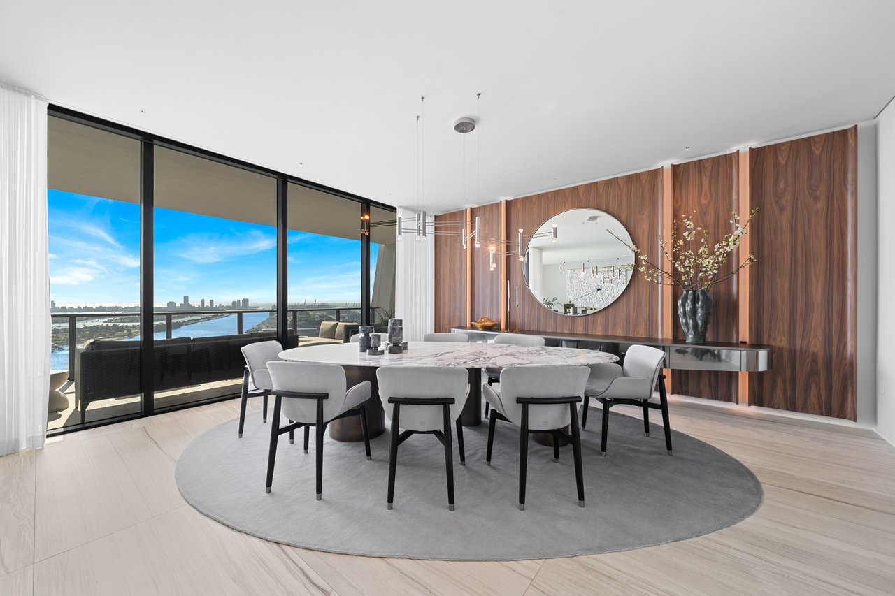 One Thousand Museum Signature Residence