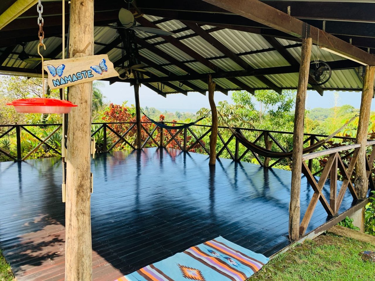 Ocean View Estate with Guest Cabins, Ojochal, Puntarenas