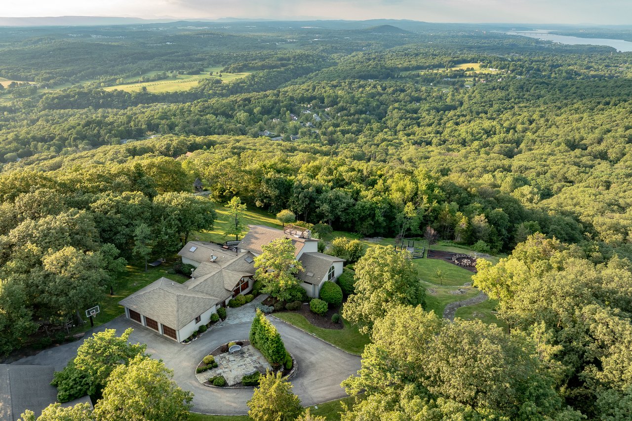 12 Mountain Brook Road