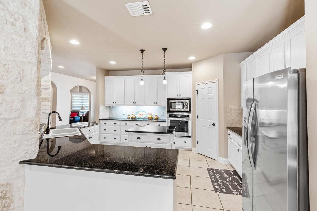 156 Northview Ln, Fredericksburg, TX