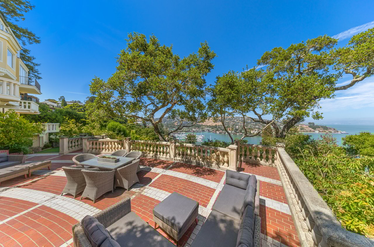 Iconic Belvedere View Estate