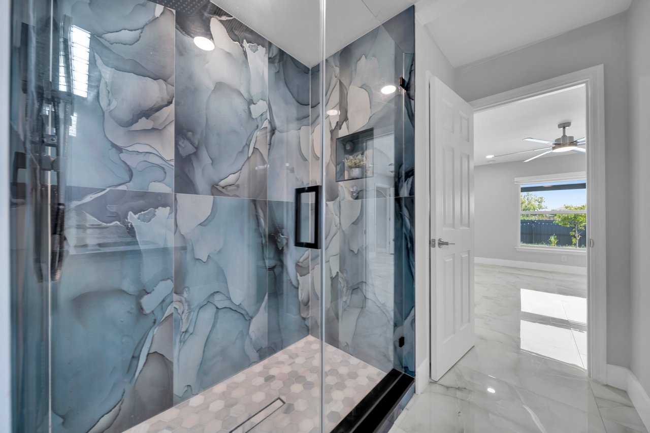 The Modern Flex Residence 