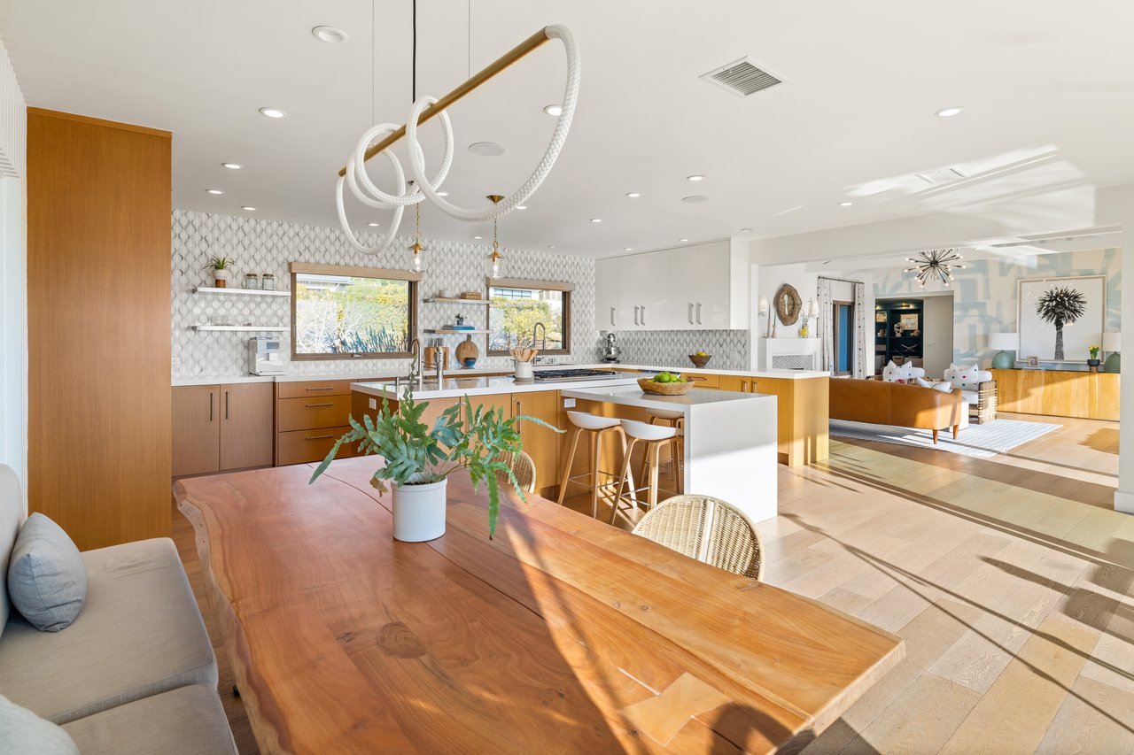 1522 Knoll Circle Drive