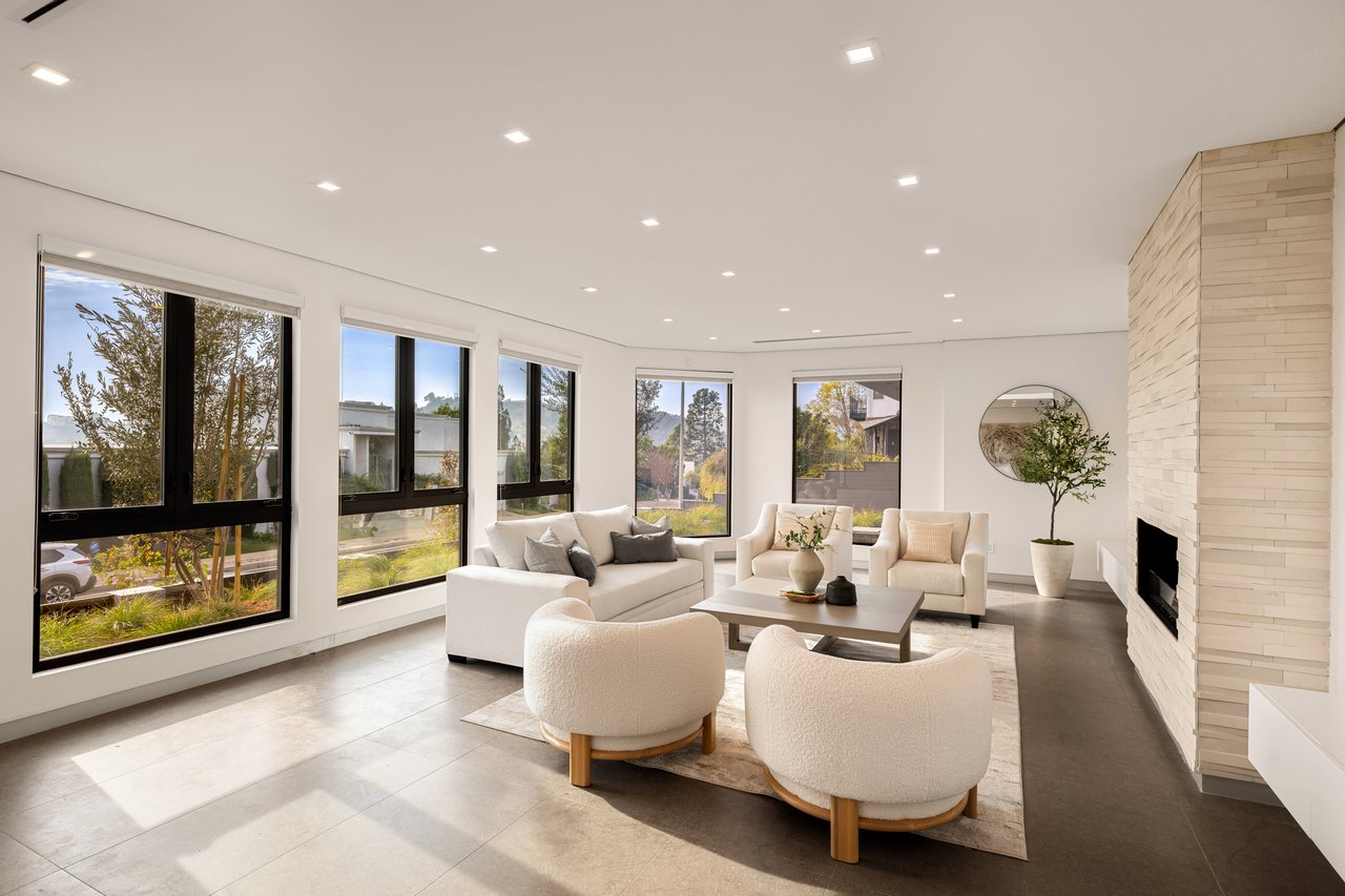 7911 Oceanus Dr, Hollywood HIlls