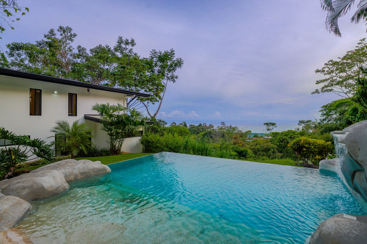 Casa La Roca, Whale's Tail 3 Bedroom Home In Uvita!