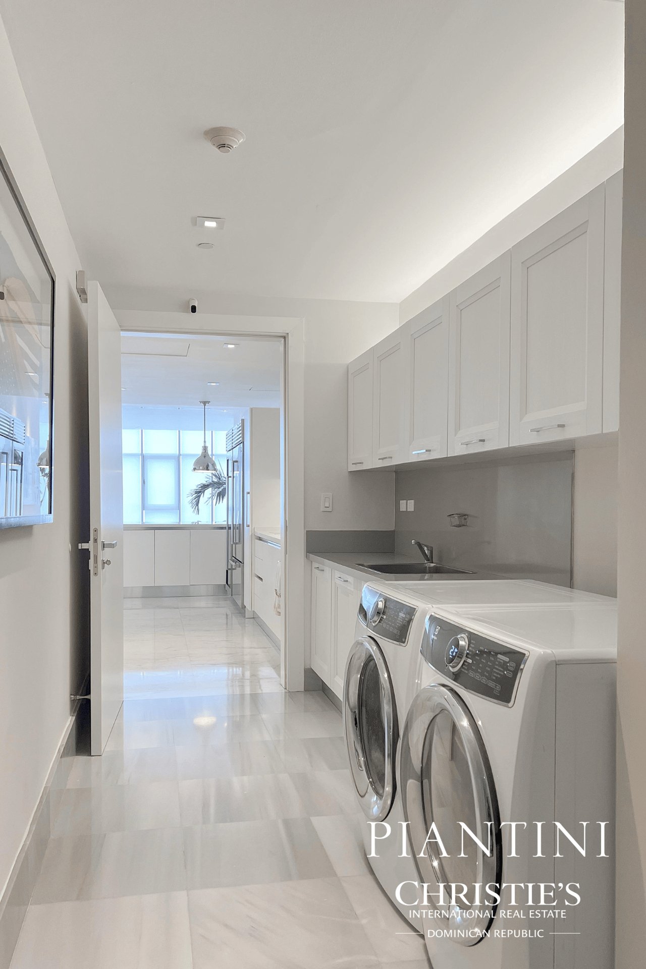 O’Keeffe Luxury Condo