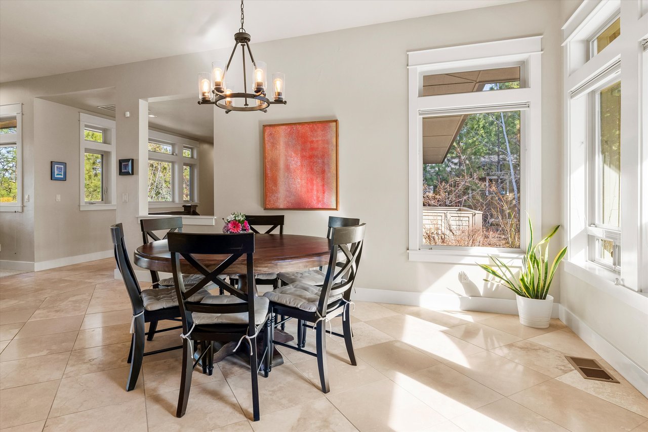 2589 NW Champion Circle