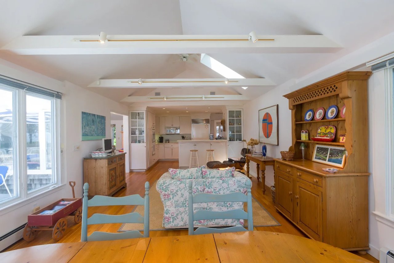 12 Tamarack Ln