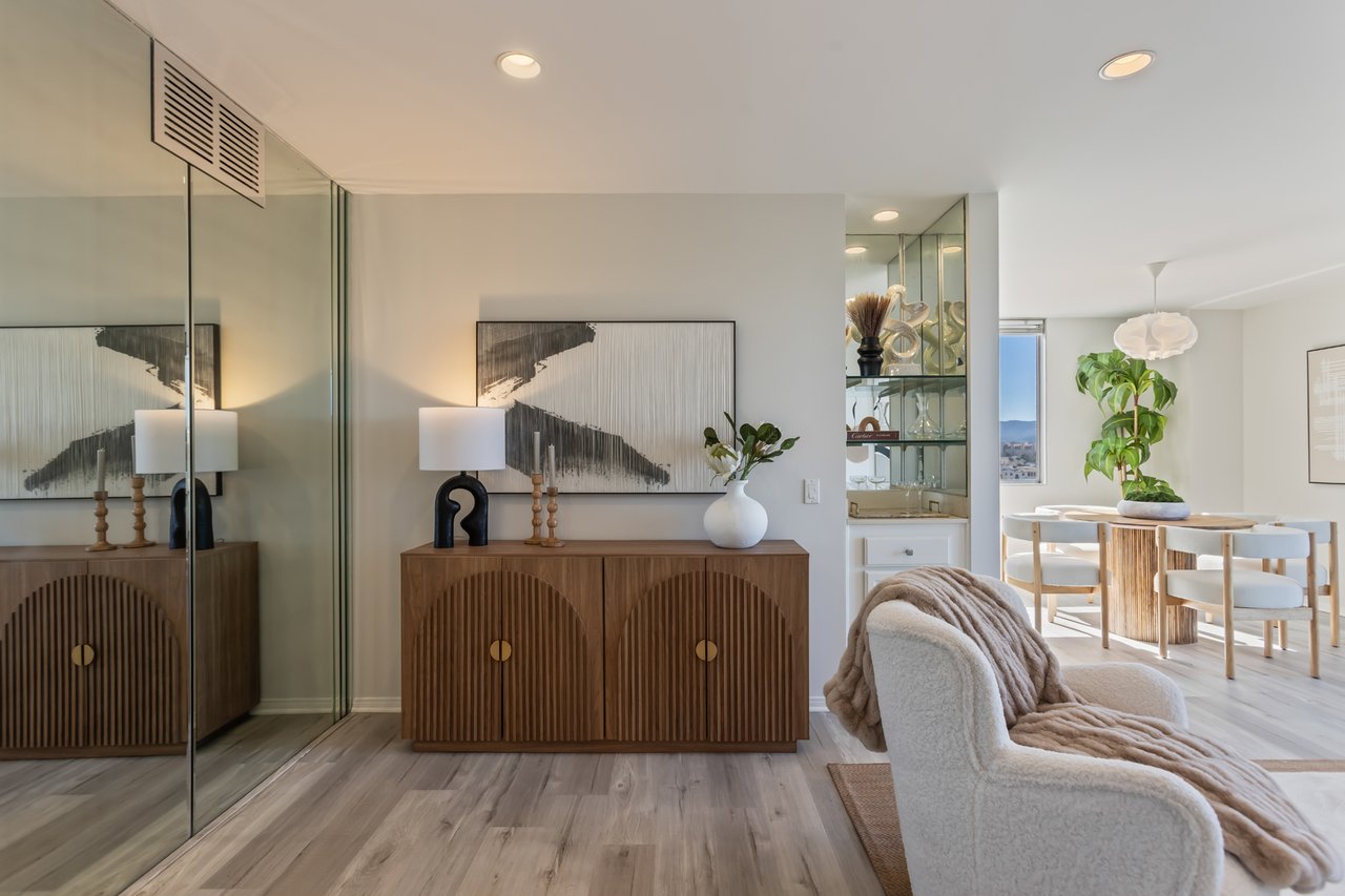 10751 Wilshire Blvd #1009, Westwood