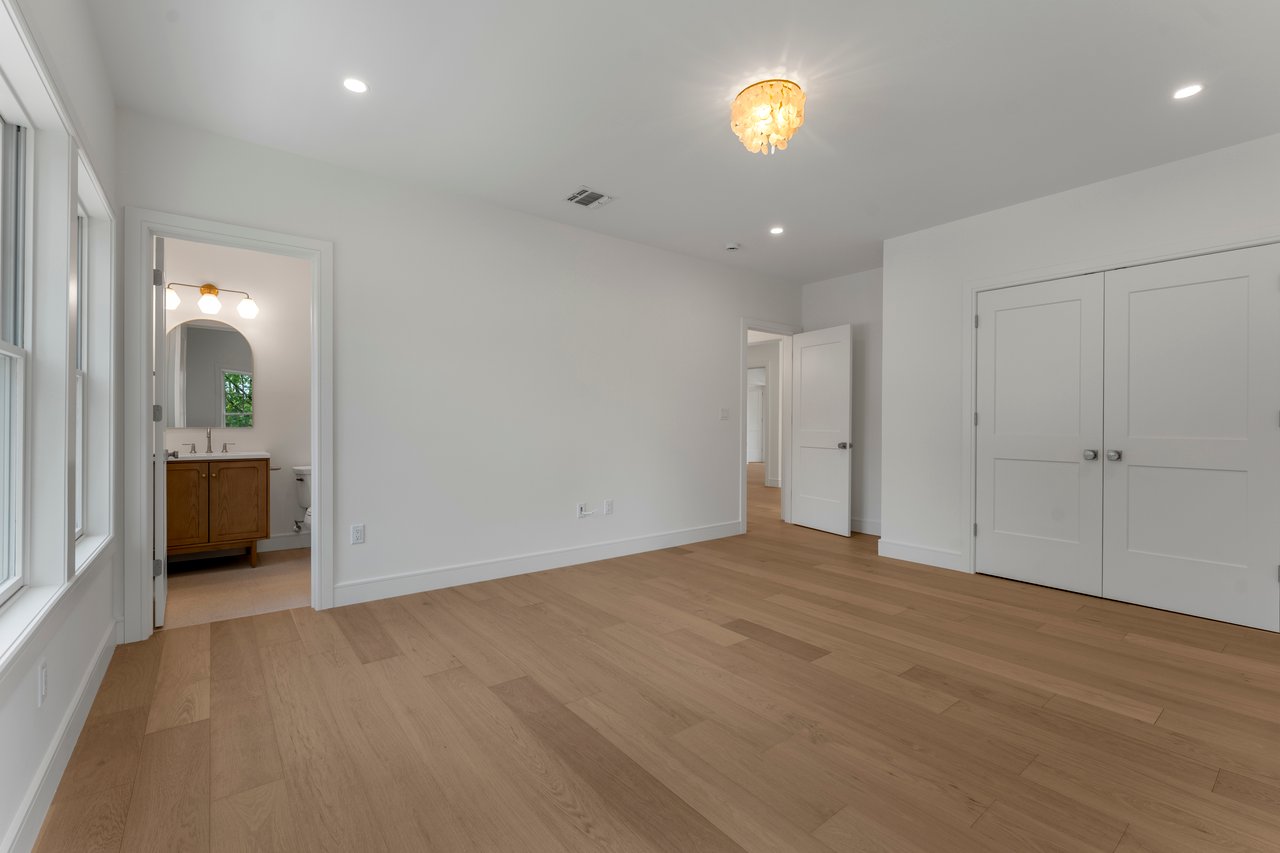229 Bogert Pl