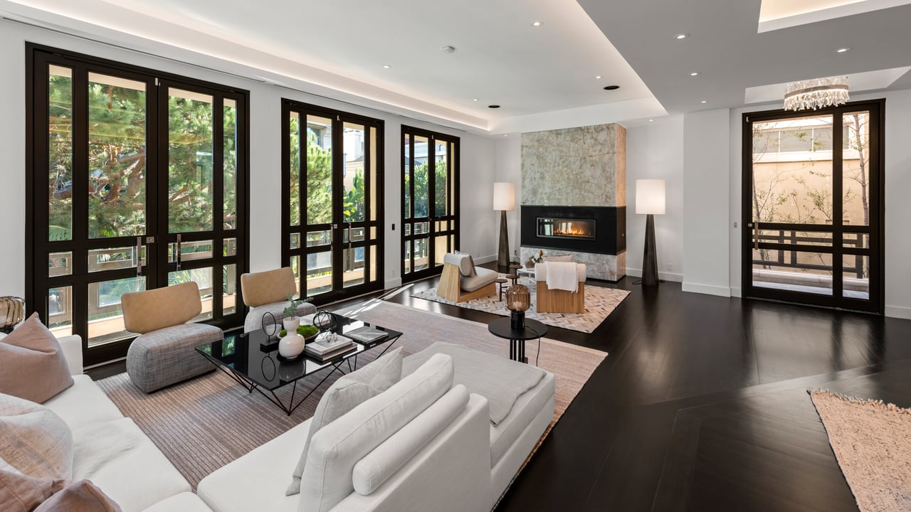 145 Channel Pointe Mall