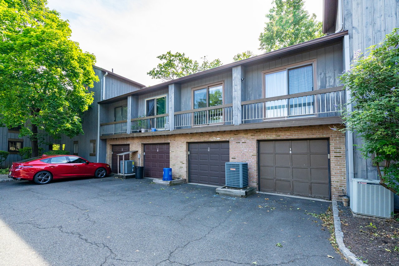 300 Gemini Dr #1C