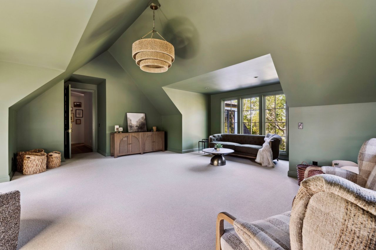 2295 Tamarack Drive, Medina