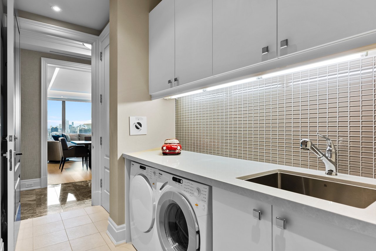 Four Seasons Private Residences