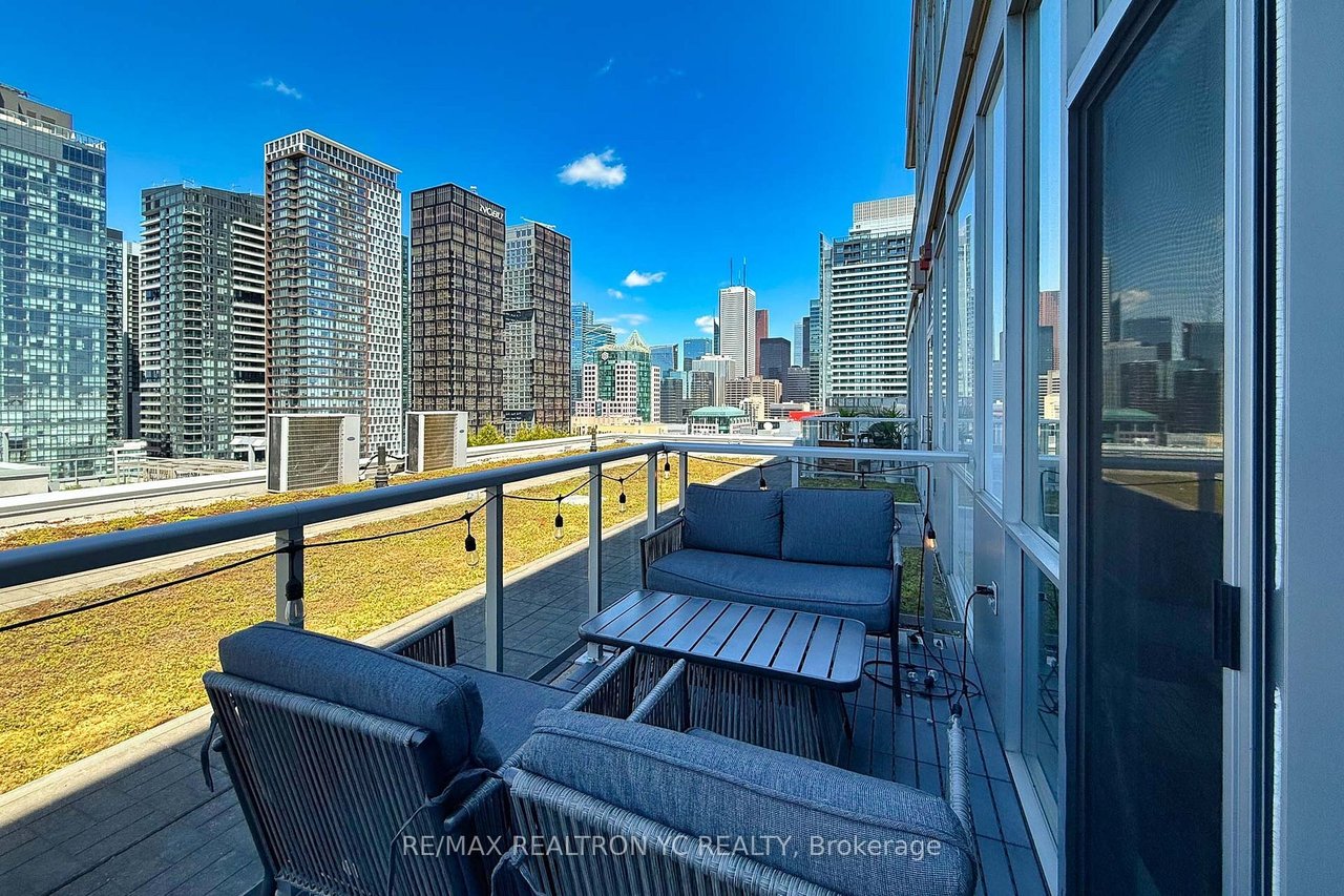 A GEM IN THE HEART OF DOWNTOWN 