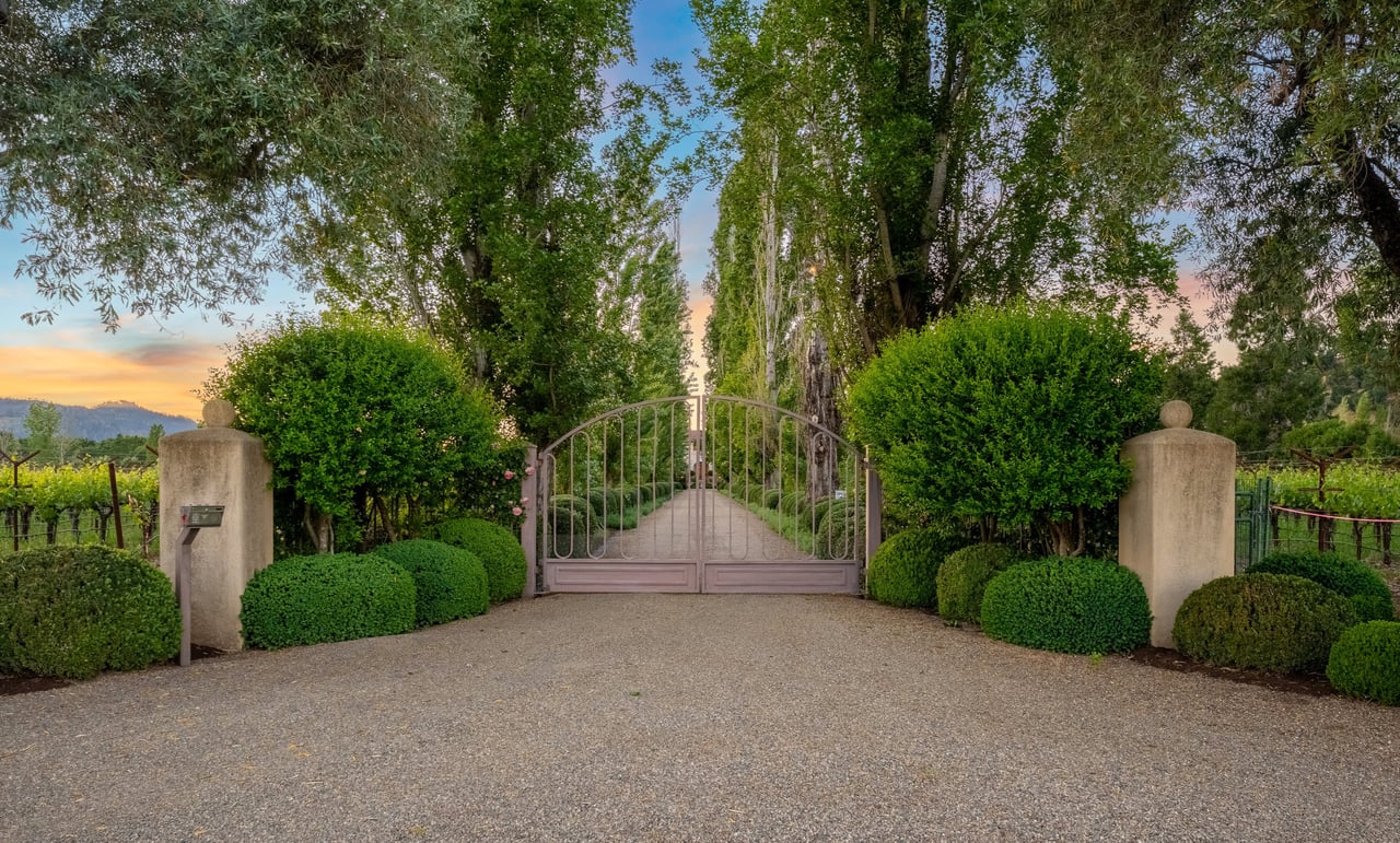 Mills Lane, St. Helena