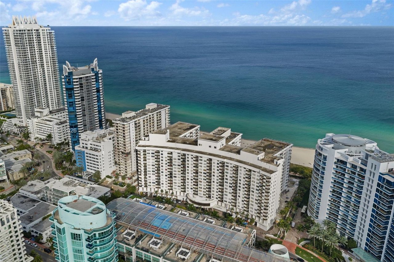 Maison Grande Condo, Unit 509