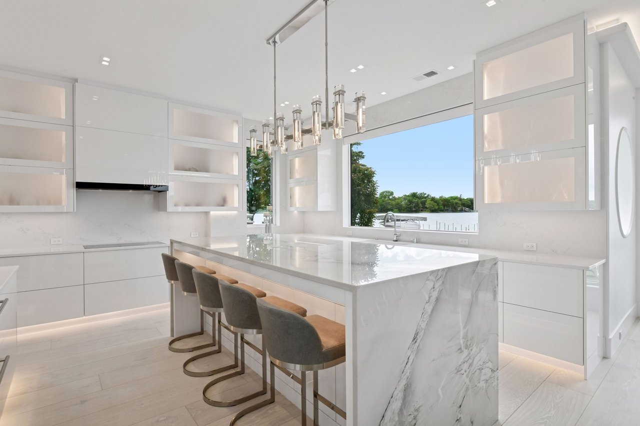 2492 Bantas Point Road, Wayzata