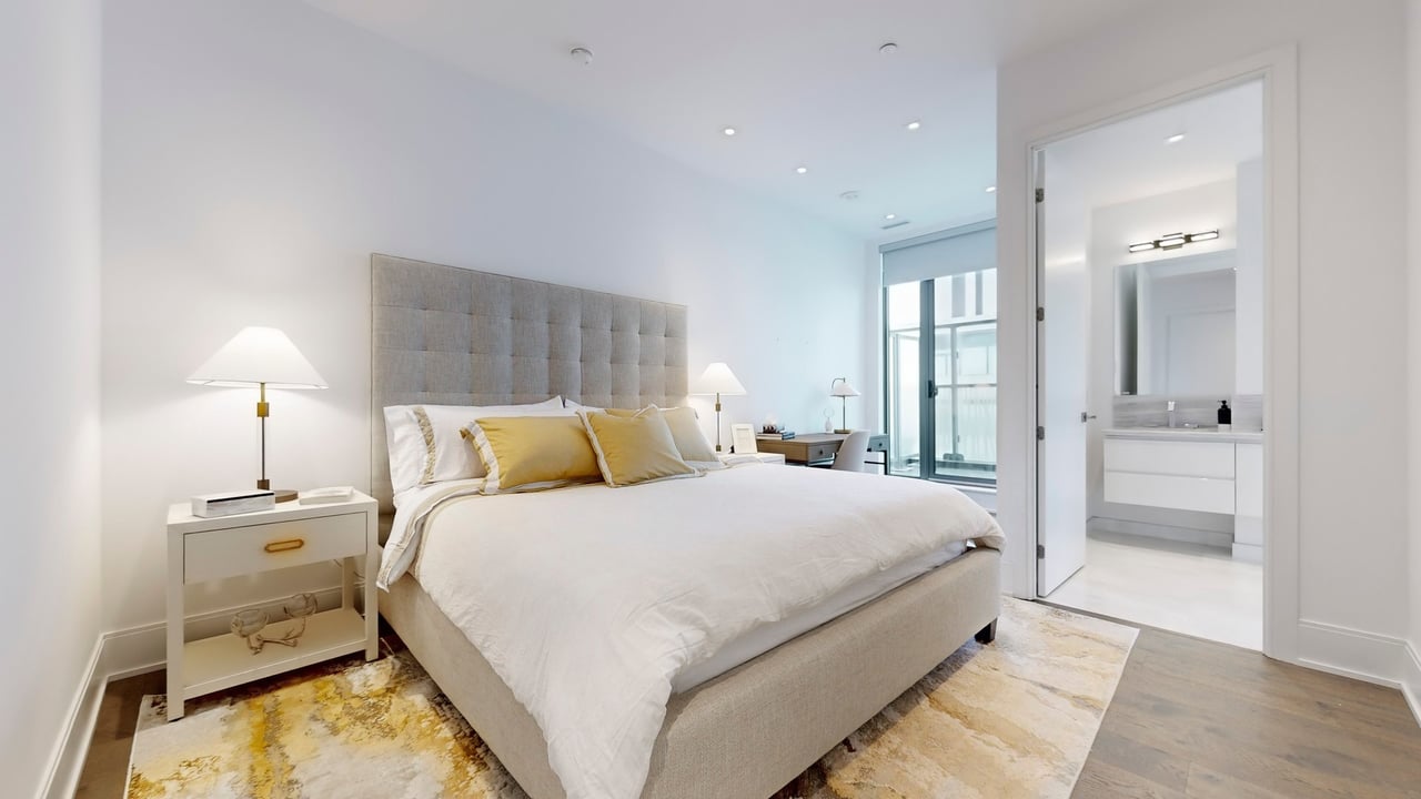 50 Charles St E Suite 5502