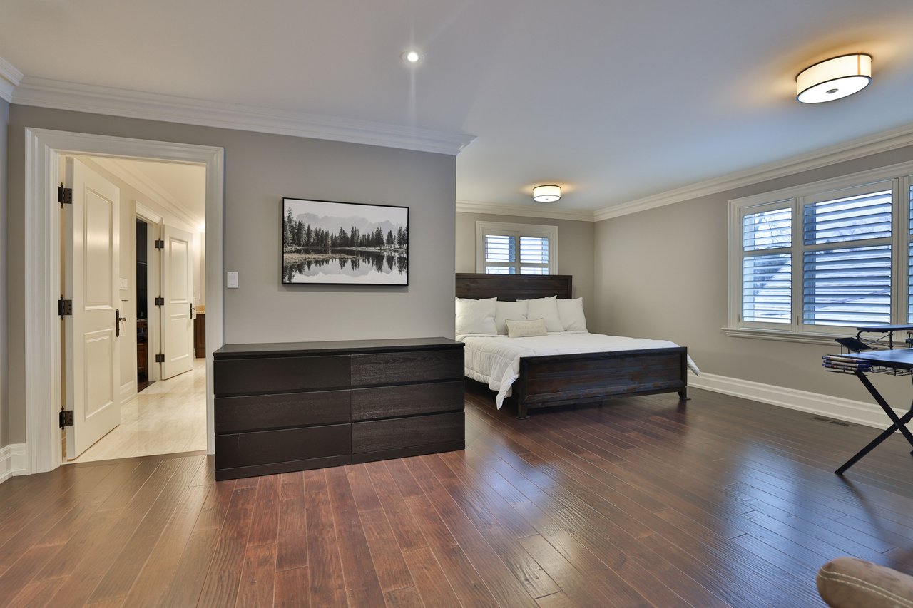 390 Seaton Drive, Oakville