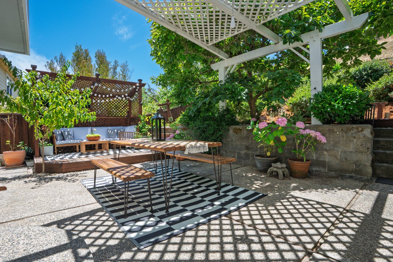 219 Butterfield Dr