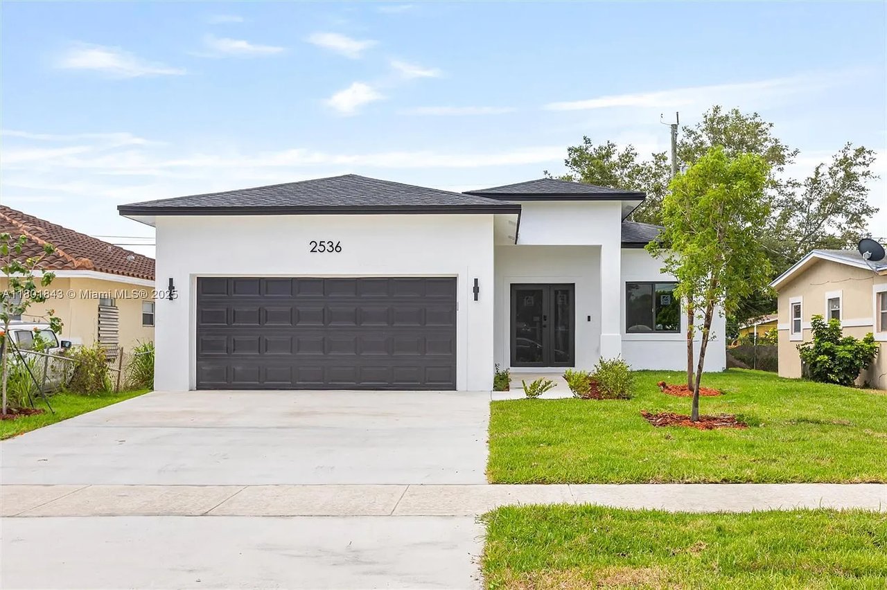 2536 NW 15th St
