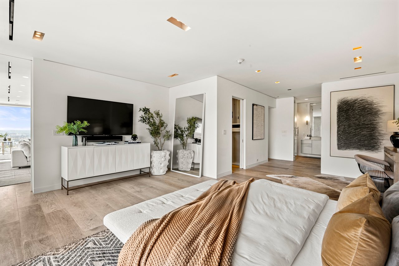 9255 Doheny Rd #1805, Sunset Strip