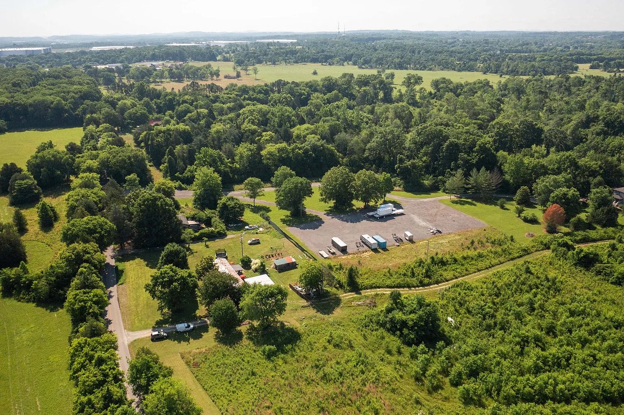 5224 Old Lebanon Dirt Rd