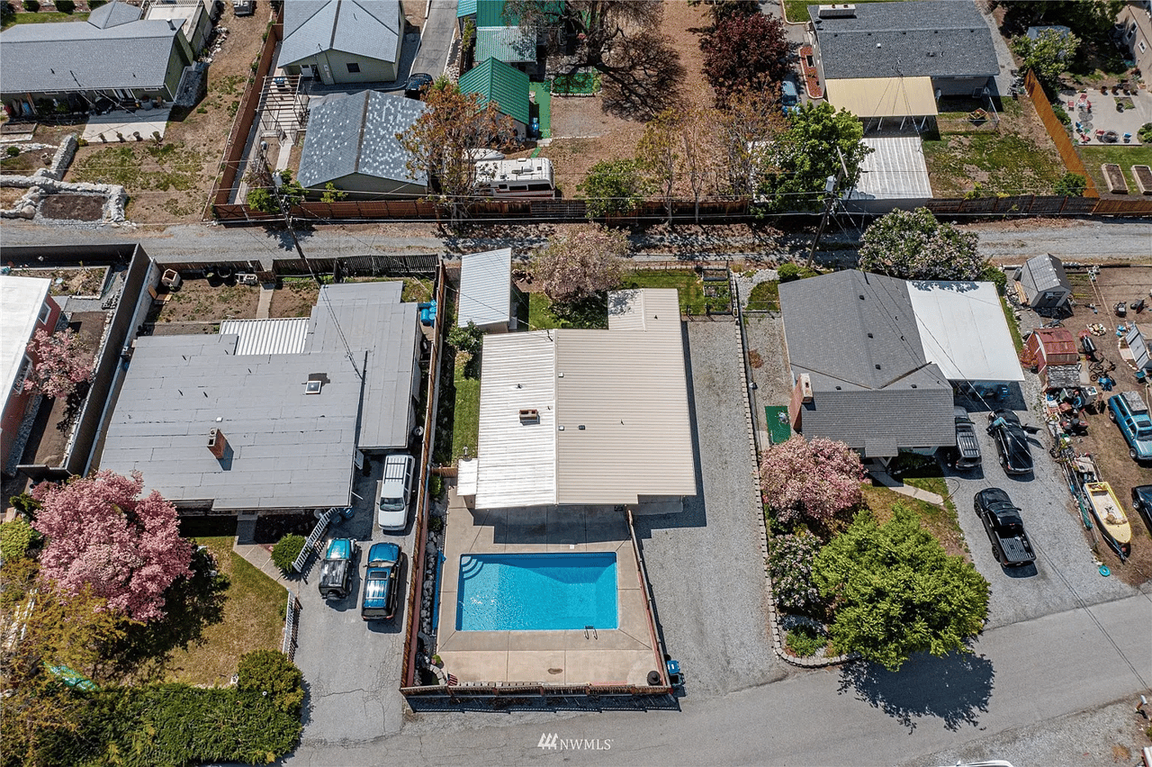 420 E Eli Avenue