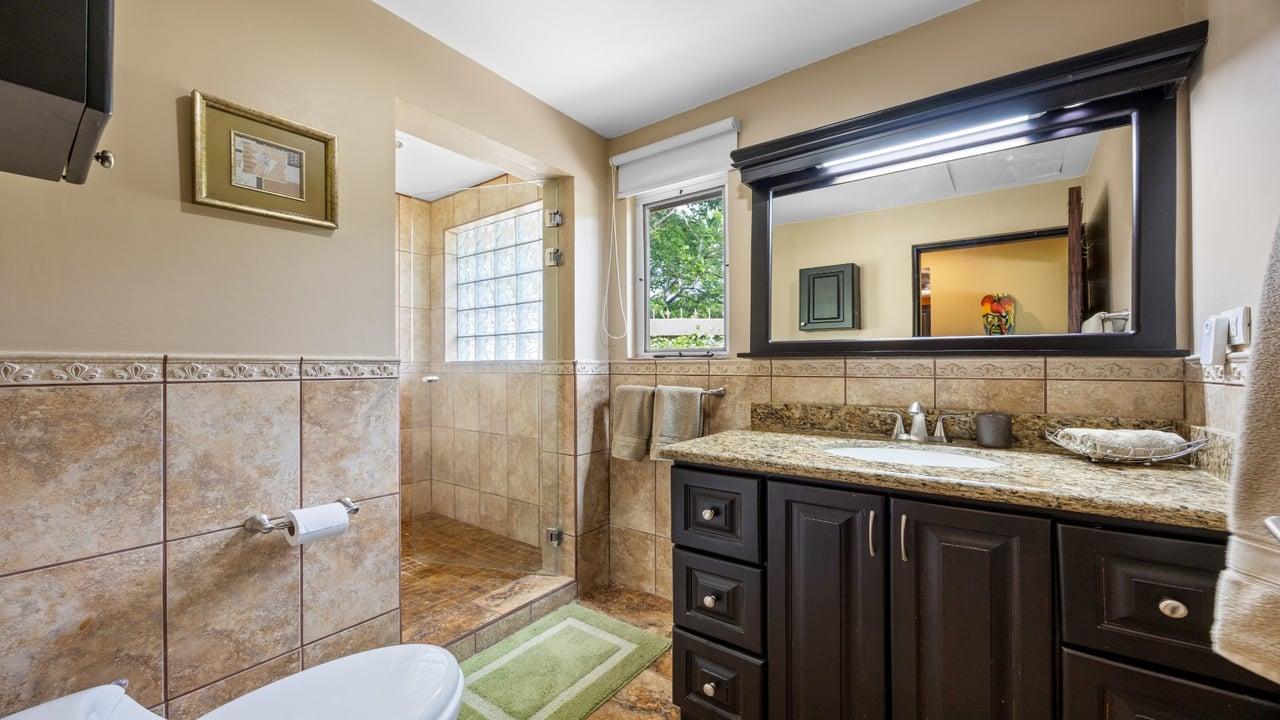 Exquisite Estate in Catalina Cove – Walk to the Beach, Live the Dream