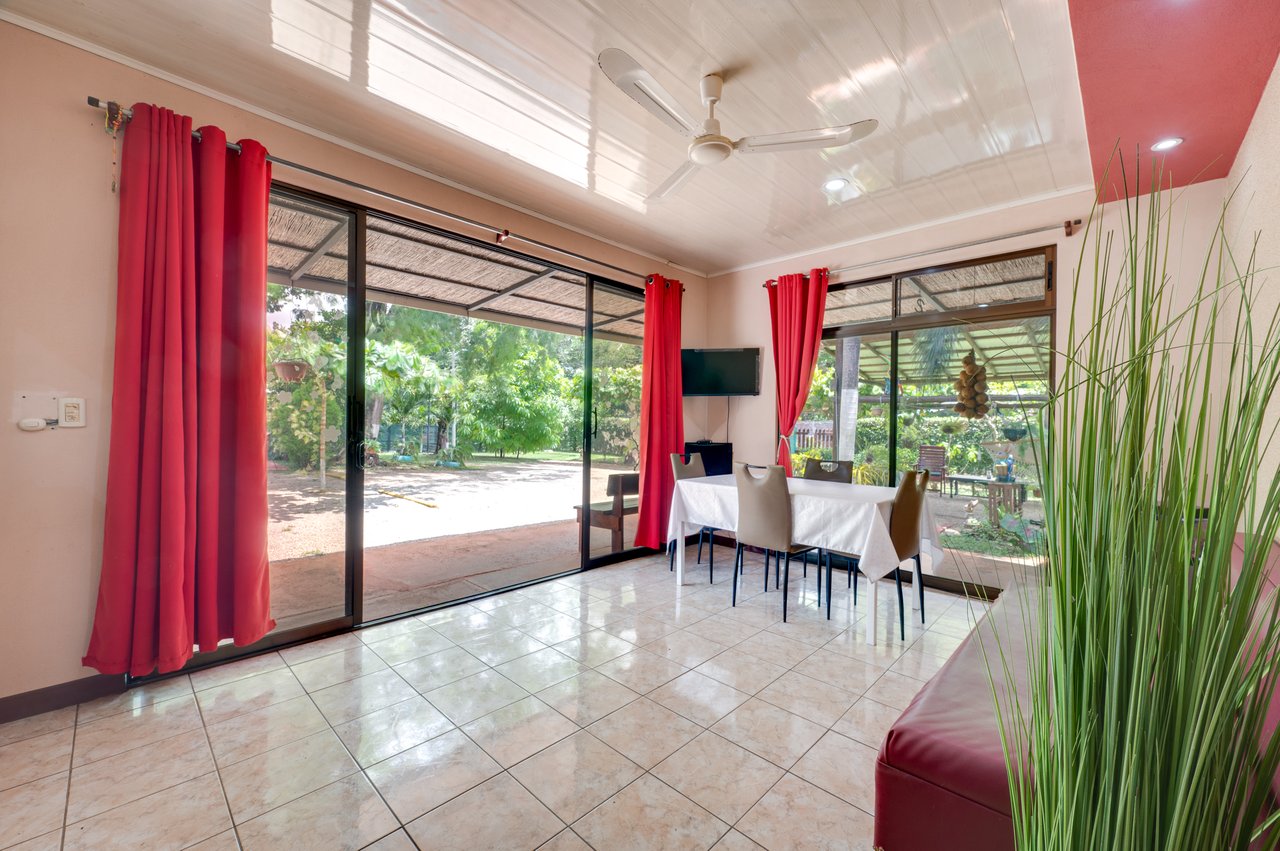 Tamarit House | Spacious Tropical Retreat in Villareal, Costa Rica