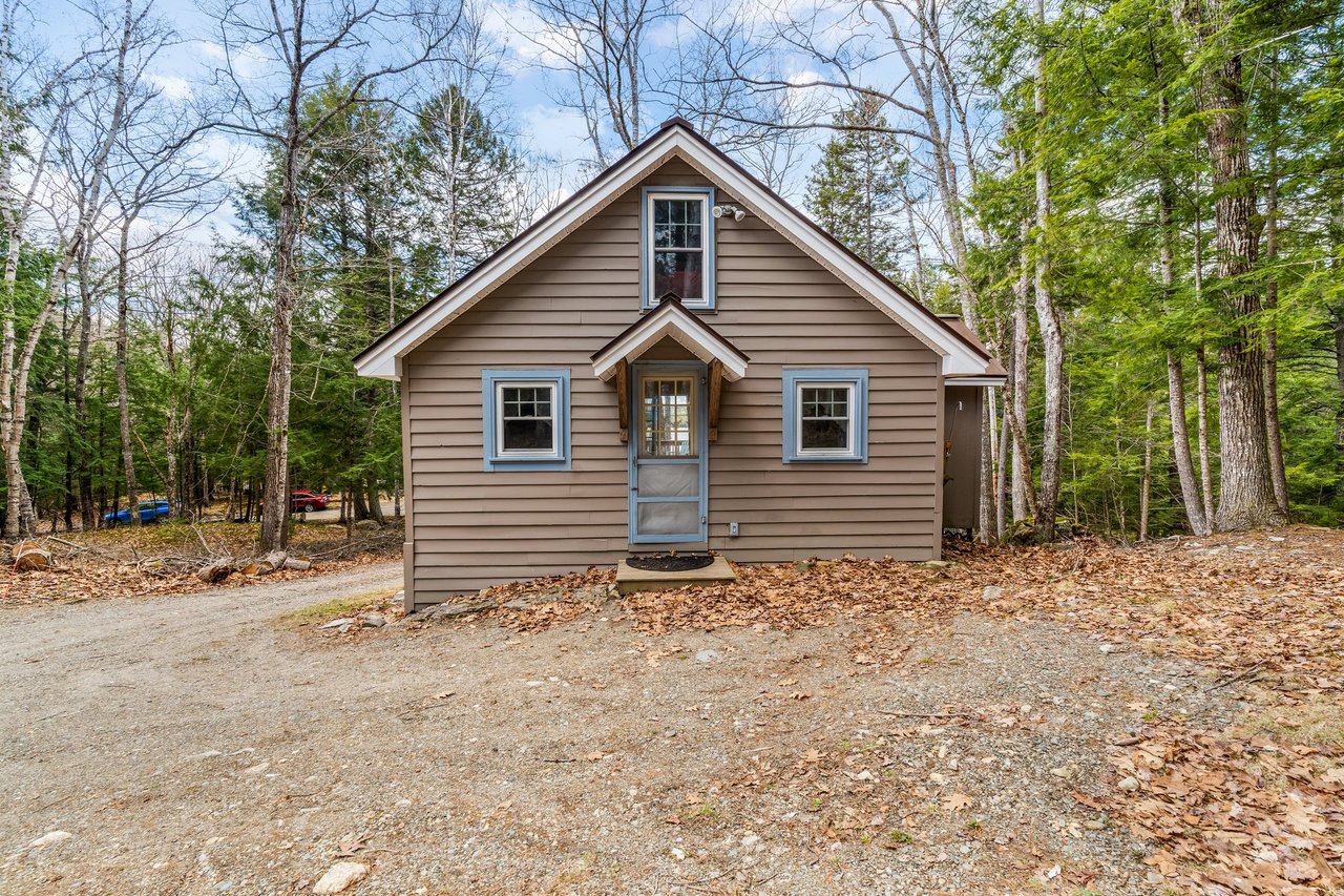 76 Cottage Shore Drive Holden, ME 04429-7003
