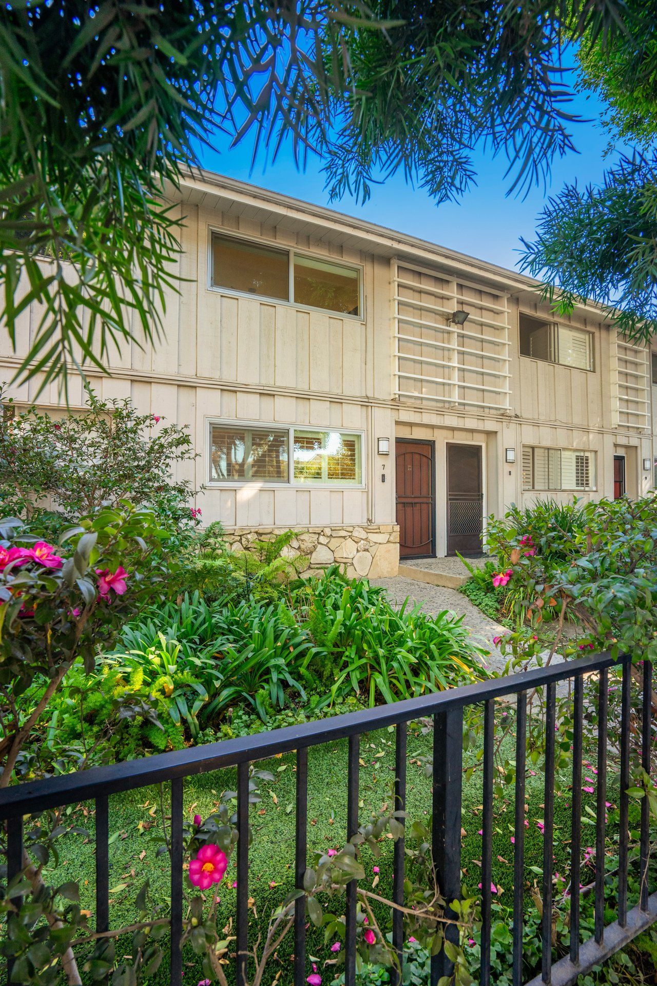 4040 Grand View Blvd #7