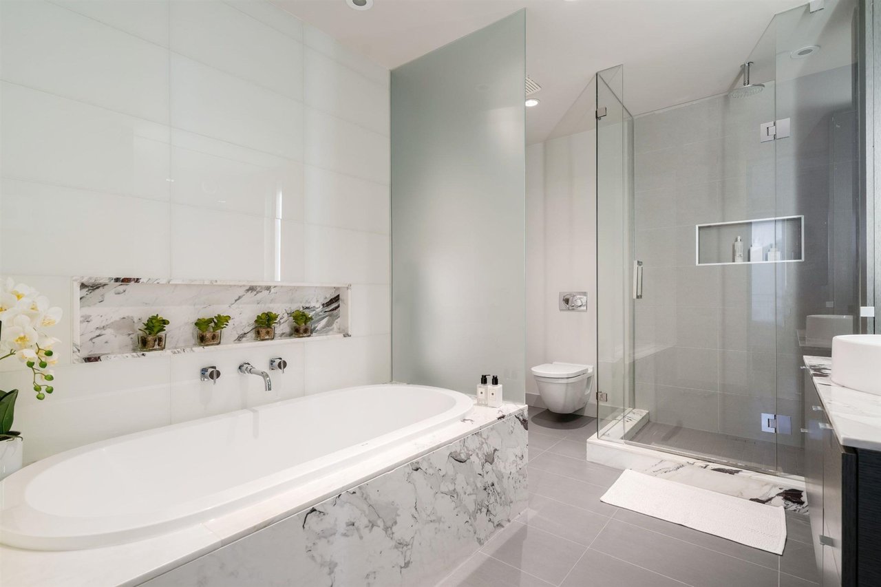 1499 W Pender St, #601